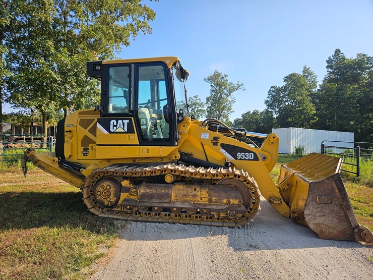 2014-caterpillar-953d-image-25