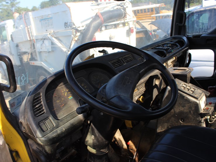 1998-gmc-7500-image-6
