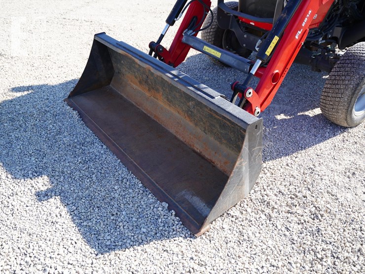 2014-massey-ferguson-1758-image-16