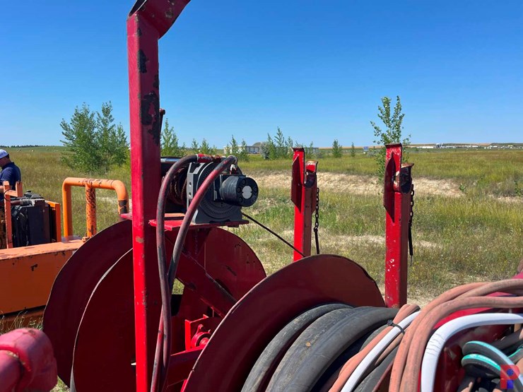 power-swivel-skid-(no-swivel)-w/-detroit-4-71-diesel-engine,-hoses-&-reels-image-5