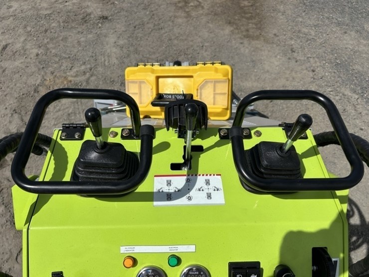 2025-land-hero-ldh-t640-mini-compact-track-loader-image-23