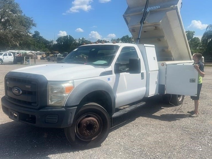 2013-ford-f550-image-2