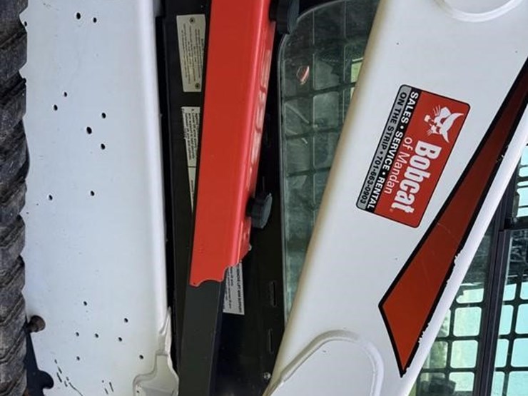 2019-bobcat-t770-image-25