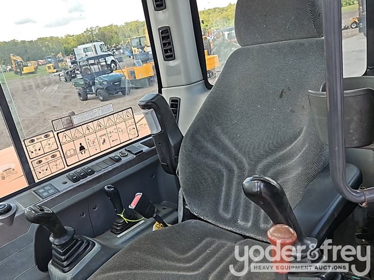 doosan-dx85r-3-image-32
