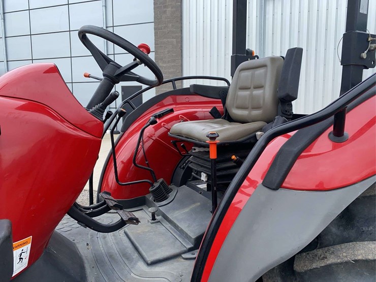 case-jx80-4wd-tractor-image-19