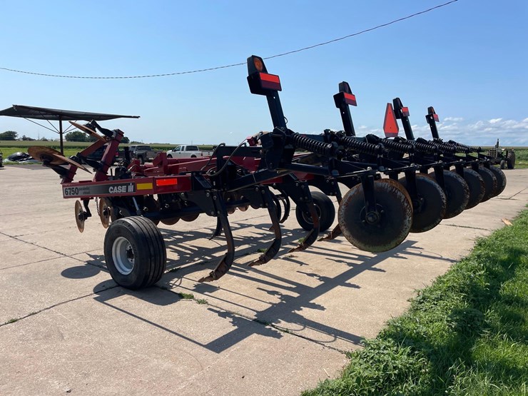 case-ih-6750-image-3