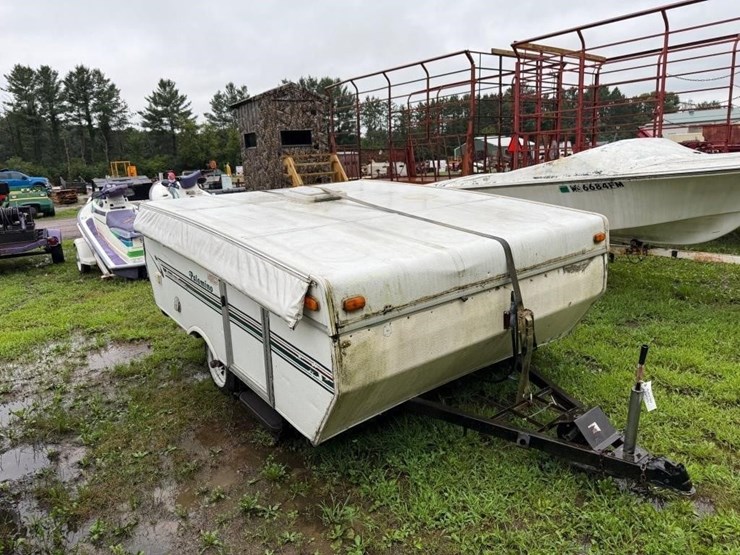palomino-pop-up-camper-image-4