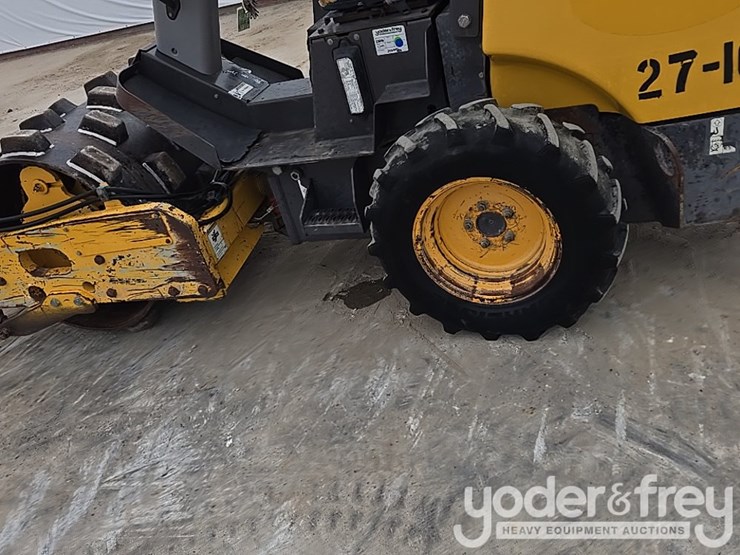 2012-volvo-sd25f-image-10
