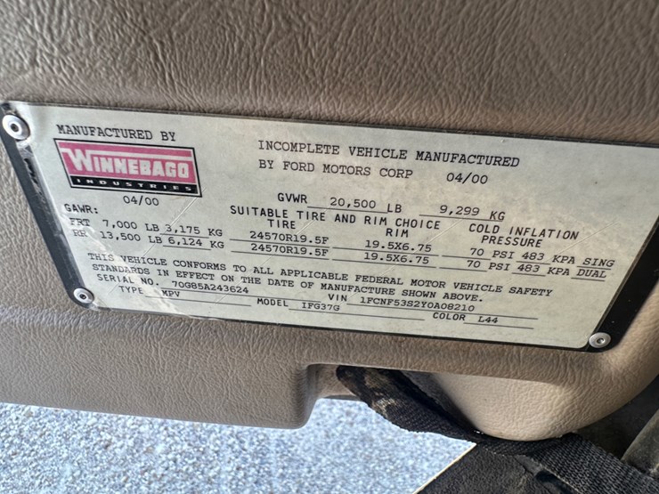 2000-ford-f550-image-16
