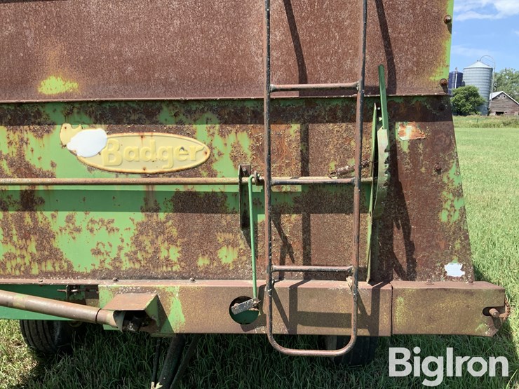 badger-t950-silage-wagon-image-15