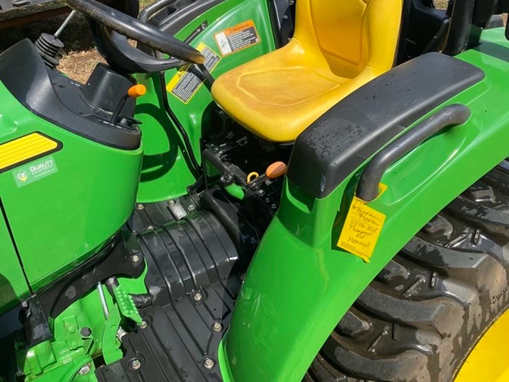 2023-john-deere-3043d-image-4