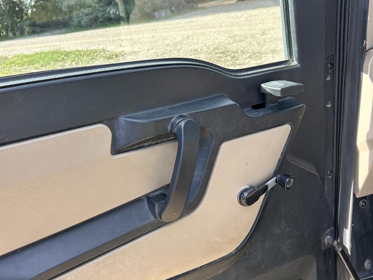 2018-john-deere-gator-xuv-835r-image-8