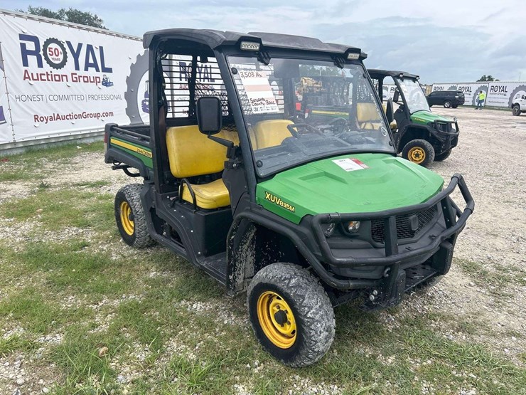 2020-john-deere-gator-xuv-835m-image-2