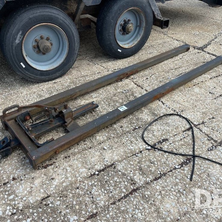 Rear Hitch (JN2732)
