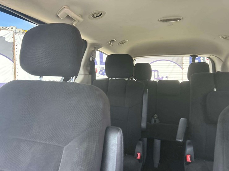2012-dodge-grand-caravan-image-20