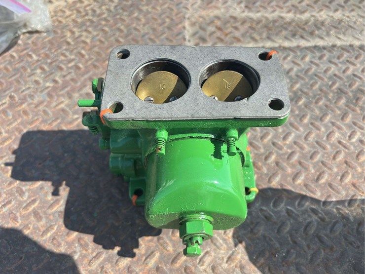 marvel-schebler-dltx-106-carburetor-image-11