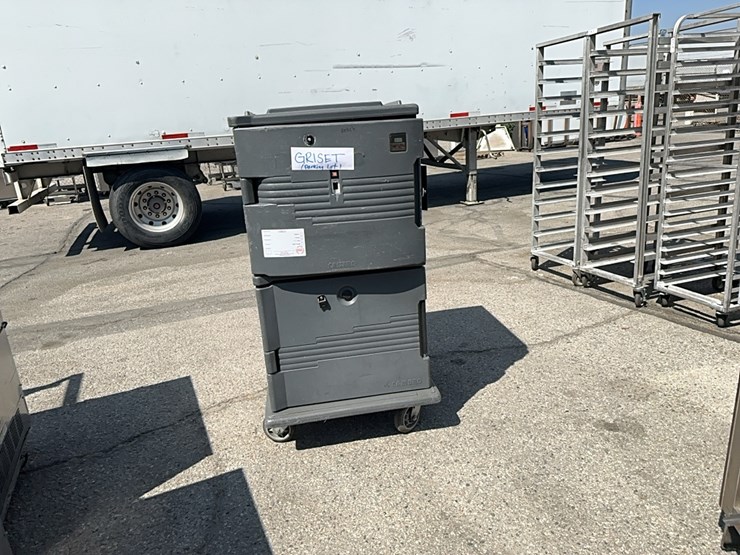lot#---cambro-upc-1600-insulated-food-carrier-image-1