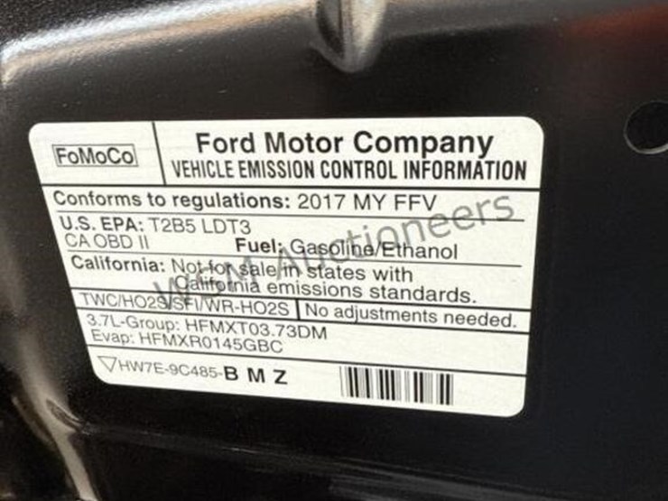 2017-ford-explorer-image-13