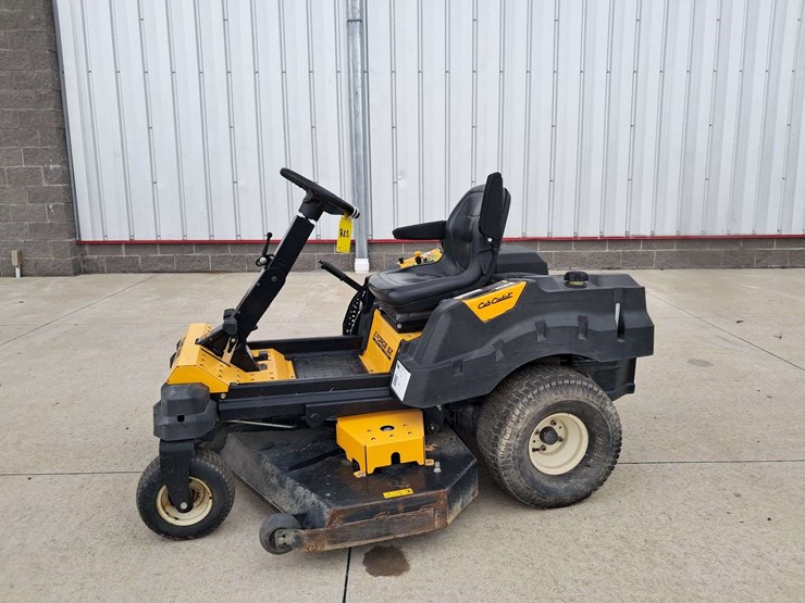 2015-cub-cadet-60-image-1