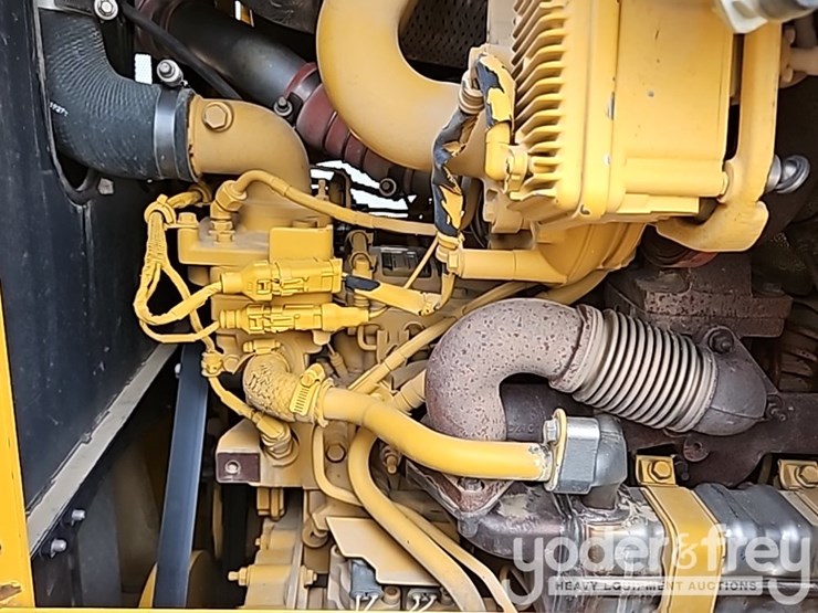 2018-deere-850k-lgp-image-38