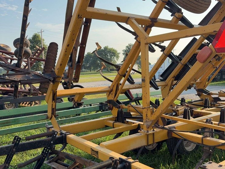 landoll-tilloll-876,-35ft,-3-bar-harrow-with-beater,-walking-tandem,-updated-reel-savers-image-19