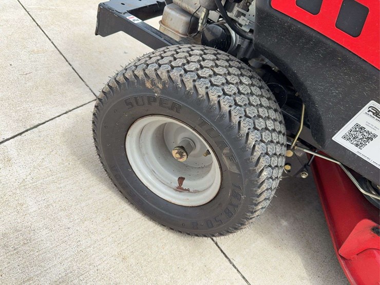 2015-graveley-zero-turn-mower-image-10