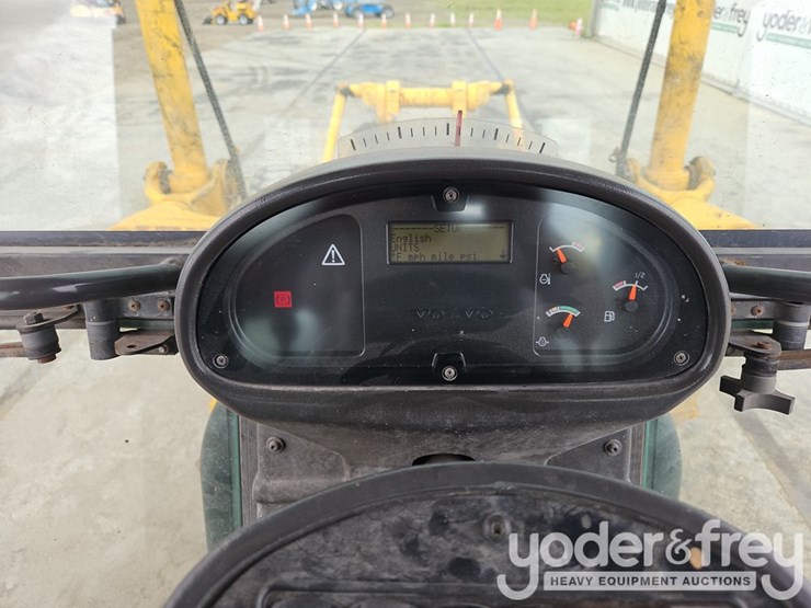 2005-volvo-g930-image-34
