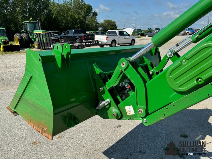 2023-john-deere-6r-140-image-12