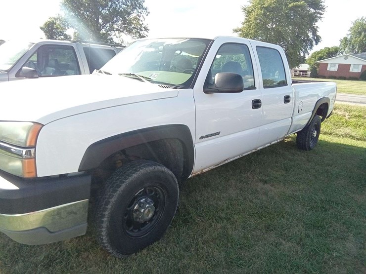 2004-chevrolet-2500hd-image-6