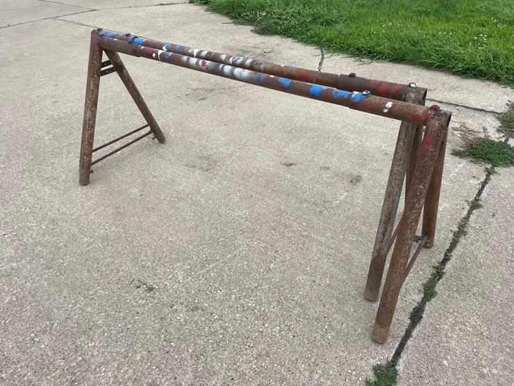 2-5-1/2ft-metal-saw-horses-image-1