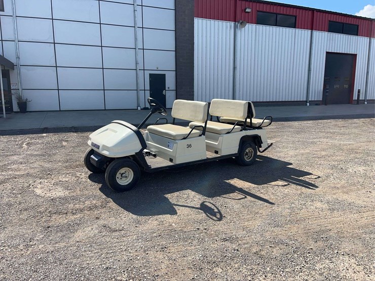 columbia/parcar-electric-golf-cart-image-1