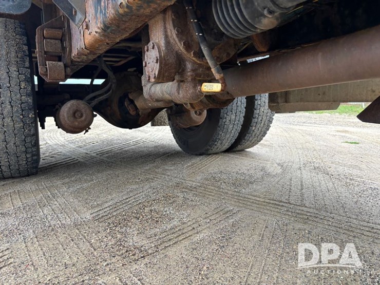 2013-international-durastar-4400-image-50