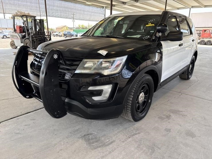 2017-ford-explorer-image-4