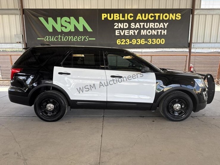 2016-ford-explorer-image-1
