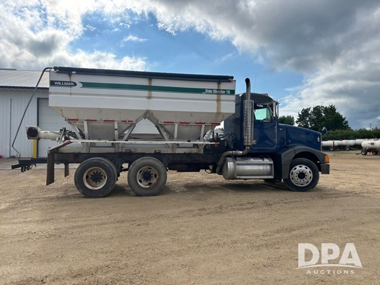 1998-peterbilt-385-image-16