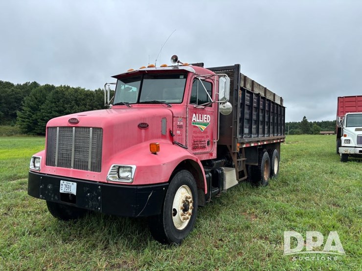 2002-peterbilt-330-image-2