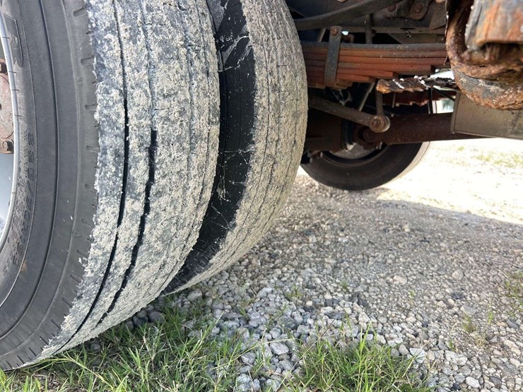 2016-ford-f550-image-35