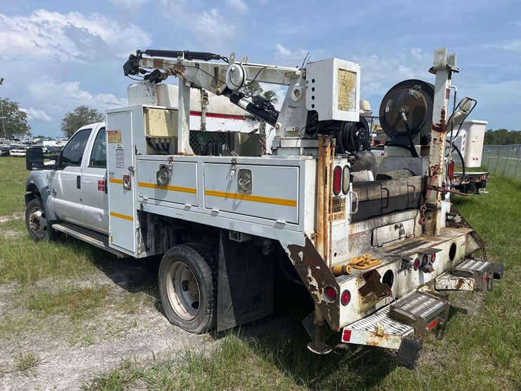 2011-ford-f550-image-4