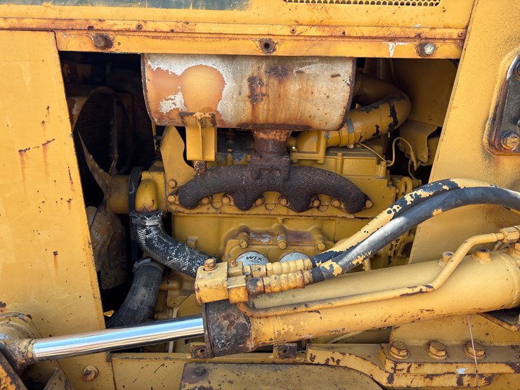 #16161-•-komatsu-crawler-dozer-|-for-parts-or-repair-only-image-7