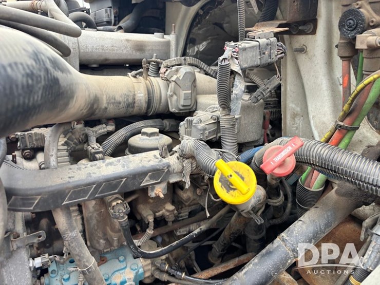 2013-international-durastar-4400-image-32