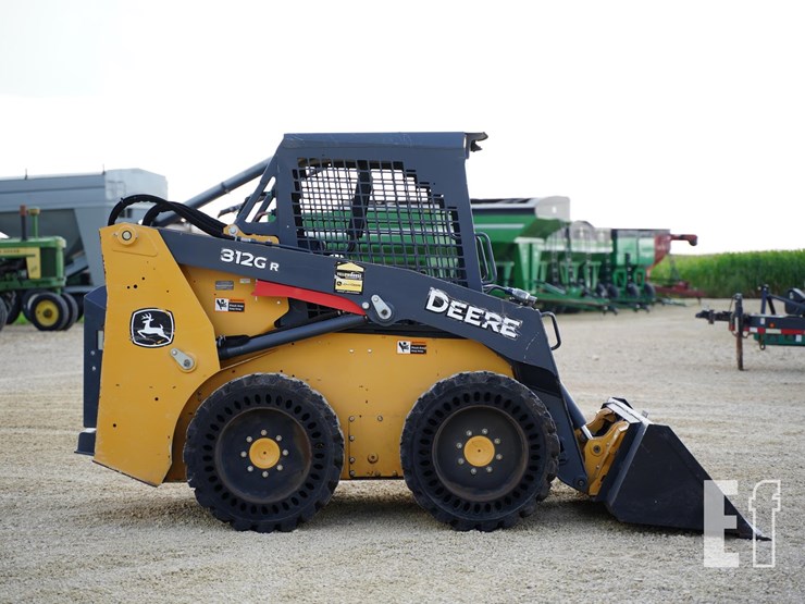 2018-deere-312gr-image-4