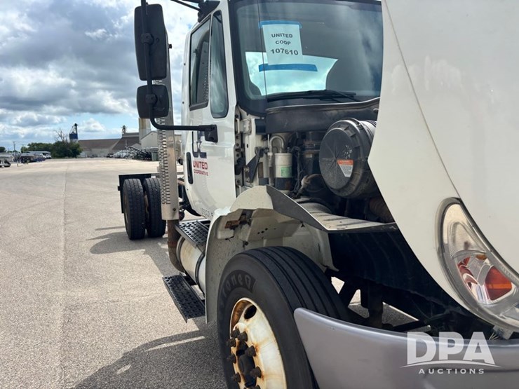 2007-international-durastar-4300-image-23