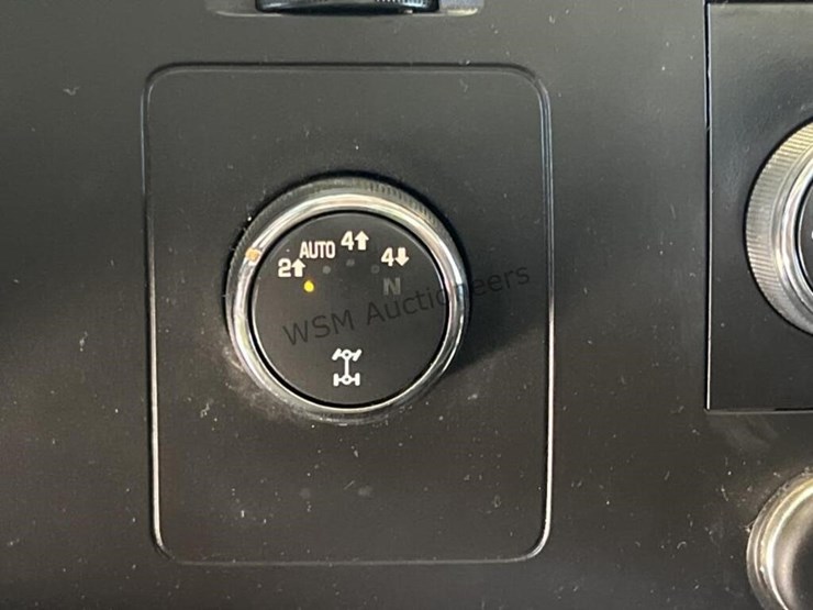 2013-chevrolet-silverado-1500-image-19