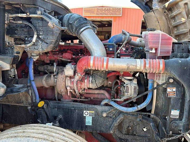 2019-kenworth-t880-image-8
