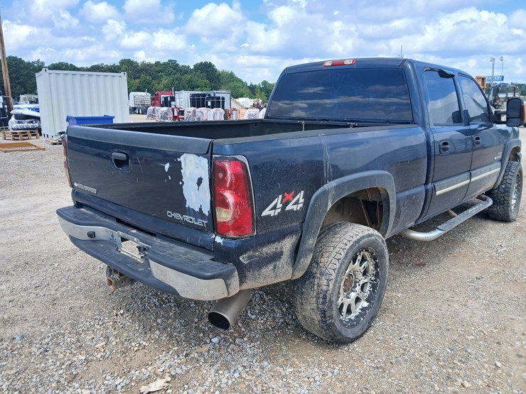 2005-chevrolet-silverado-image-9