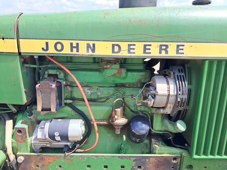 1979-john-deere-2440-image-13