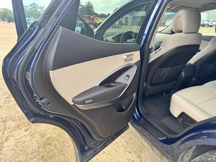 2018-hyundai-santa-fe-image-9