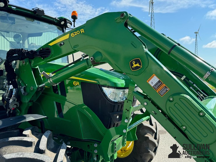 2023-john-deere-6r-140-image-17