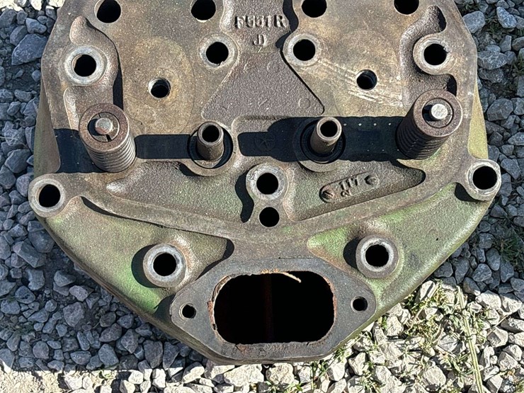 john-deere-model-g-head-image-3