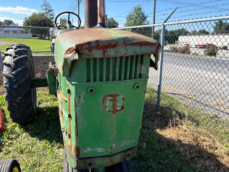 john-deere-3010-image-5